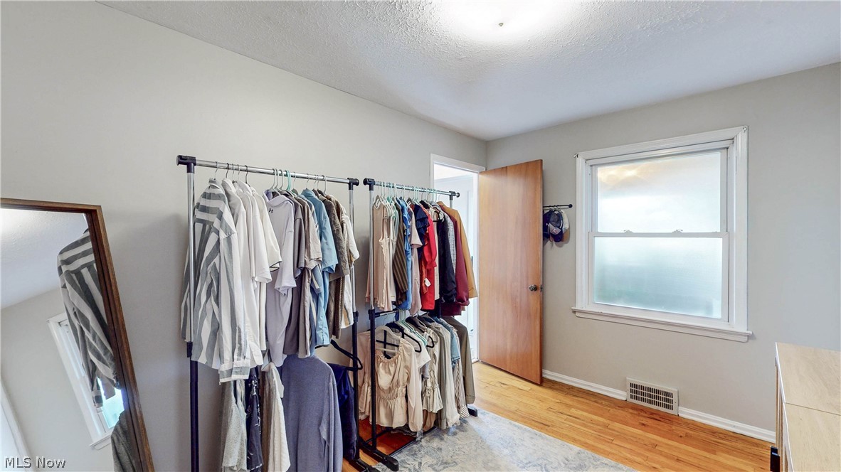 8111 Thornton Drive Parma OH 44129