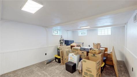 8111 Thornton Drive Parma OH 44129