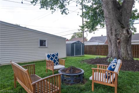 8111 Thornton Drive Parma OH 44129
