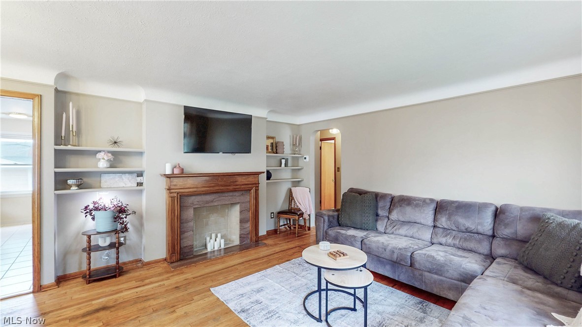 8111 Thornton Drive Parma OH 44129