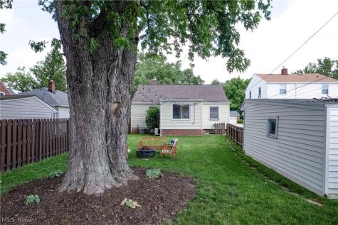 8111 Thornton Drive Parma OH 44129