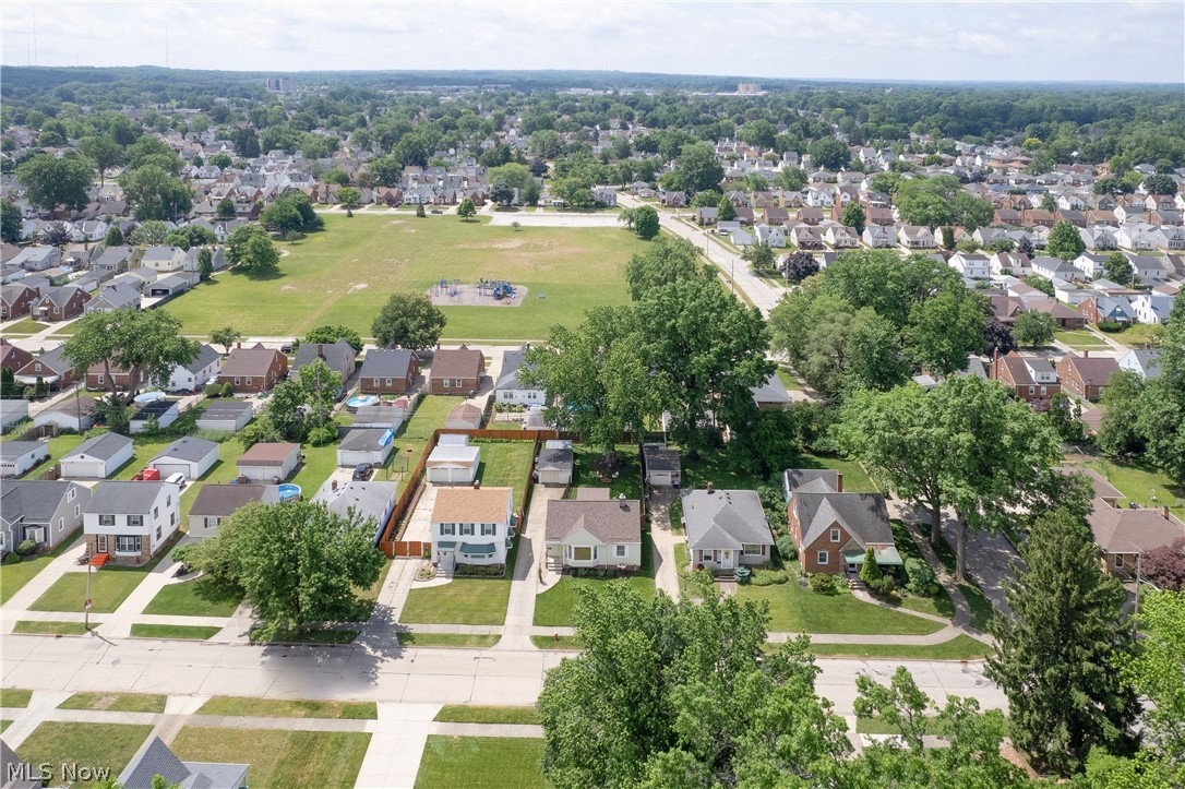 8111 Thornton Drive Parma OH 44129