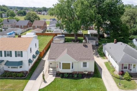 8111 Thornton Drive Parma OH 44129