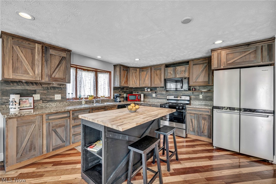 2160 Boston Road Hinckley OH 44233