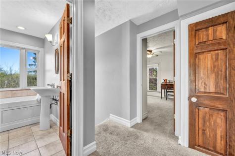 2160 Boston Road Hinckley OH 44233