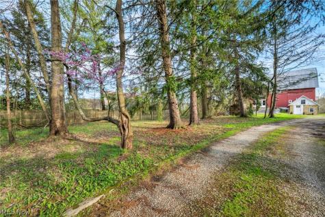 2160 Boston Road Hinckley OH 44233