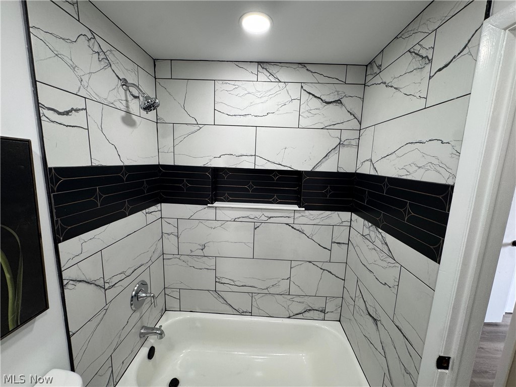 35 Santin Circle Bedford OH 44146