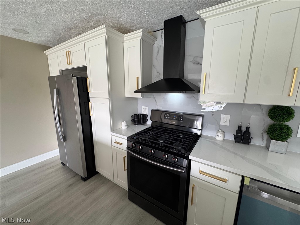35 Santin Circle Bedford OH 44146