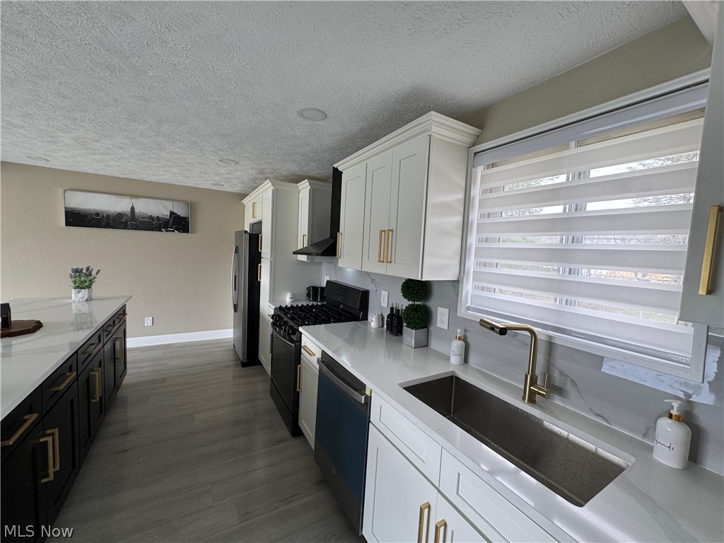 35 Santin Circle Bedford OH 44146