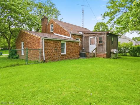 3312 Yale Avenue NW Canton OH 44709
