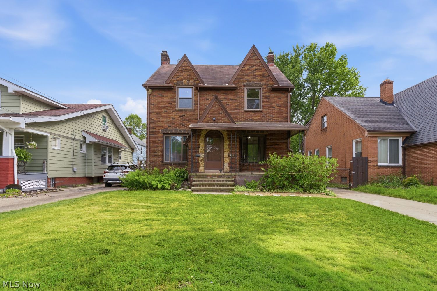 16111 Chatfield Avenue Cleveland OH 44111