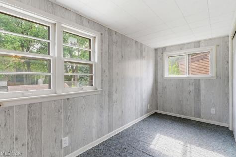 16111 Chatfield Avenue Cleveland OH 44111
