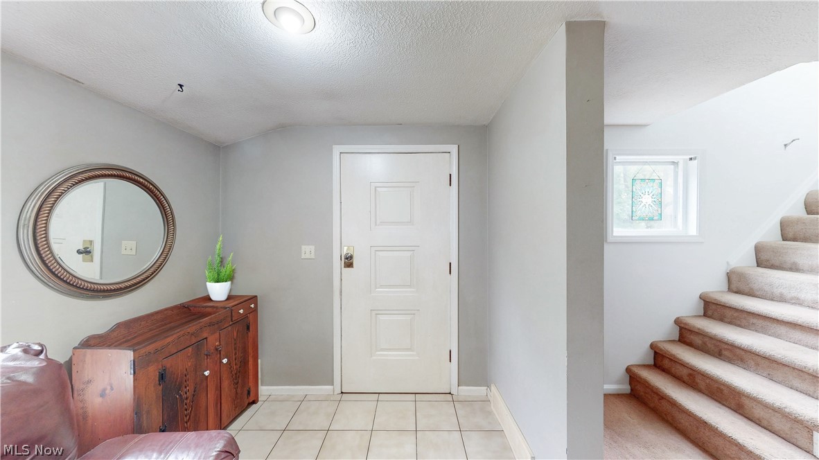 2574 South Street Lakemore OH 44250