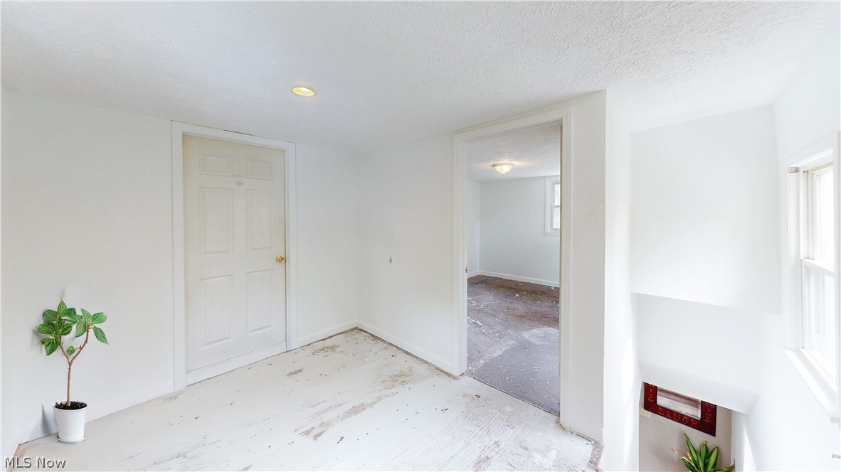 2574 South Street Lakemore OH 44250