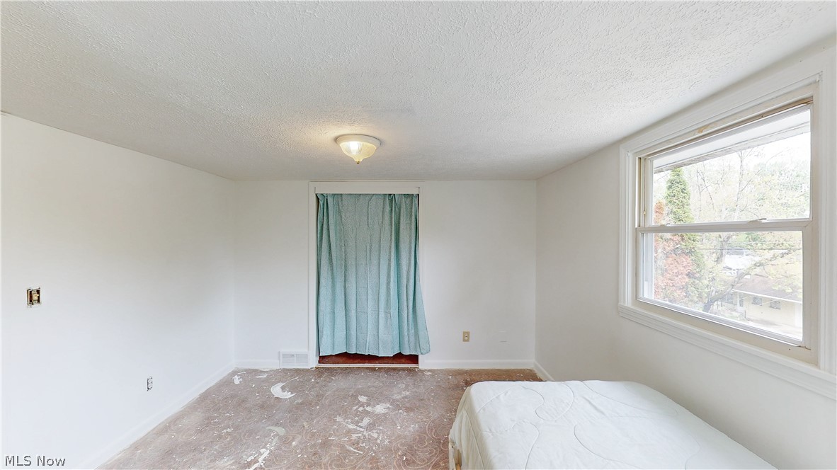 2574 South Street Lakemore OH 44250