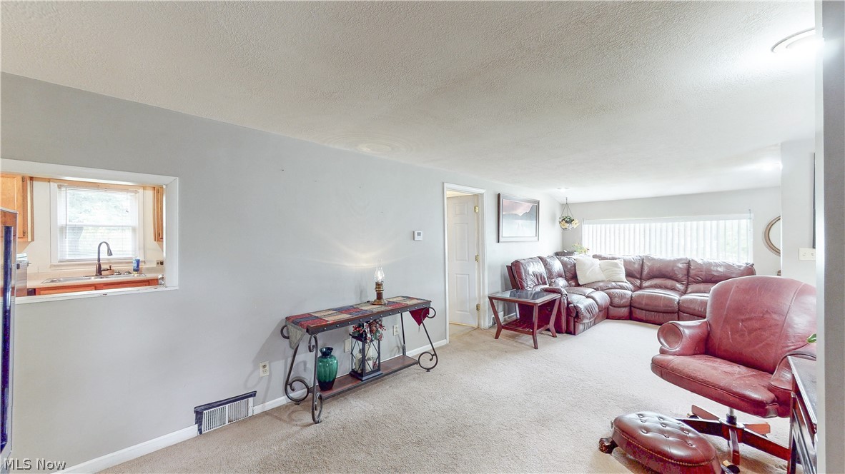 2574 South Street Lakemore OH 44250