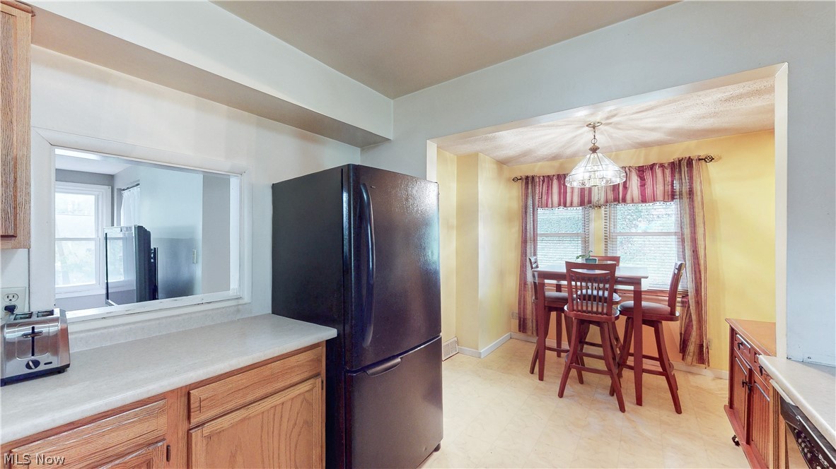 2574 South Street Lakemore OH 44250