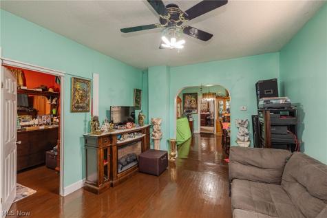 3201 W 54th Street Cleveland OH 44102