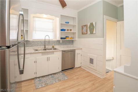2413 Clearview Avenue NW Canton OH 44708