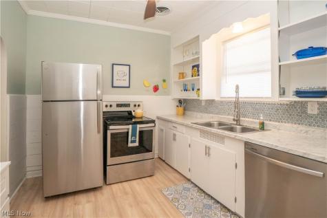 2413 Clearview Avenue NW Canton OH 44708