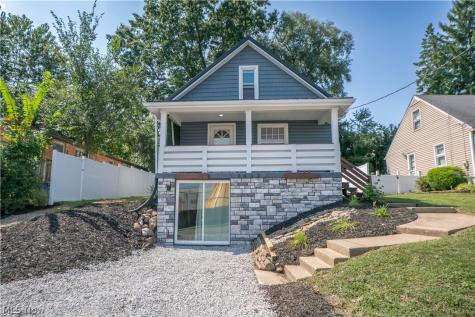 2413 Clearview Avenue NW Canton OH 44708