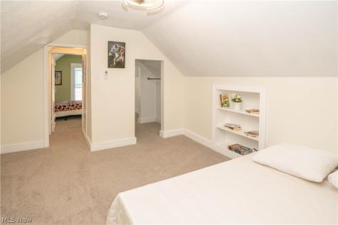 2413 Clearview Avenue NW Canton OH 44708