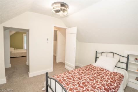 2413 Clearview Avenue NW Canton OH 44708