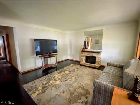 1322 Caryl Drive Bedford OH 44146