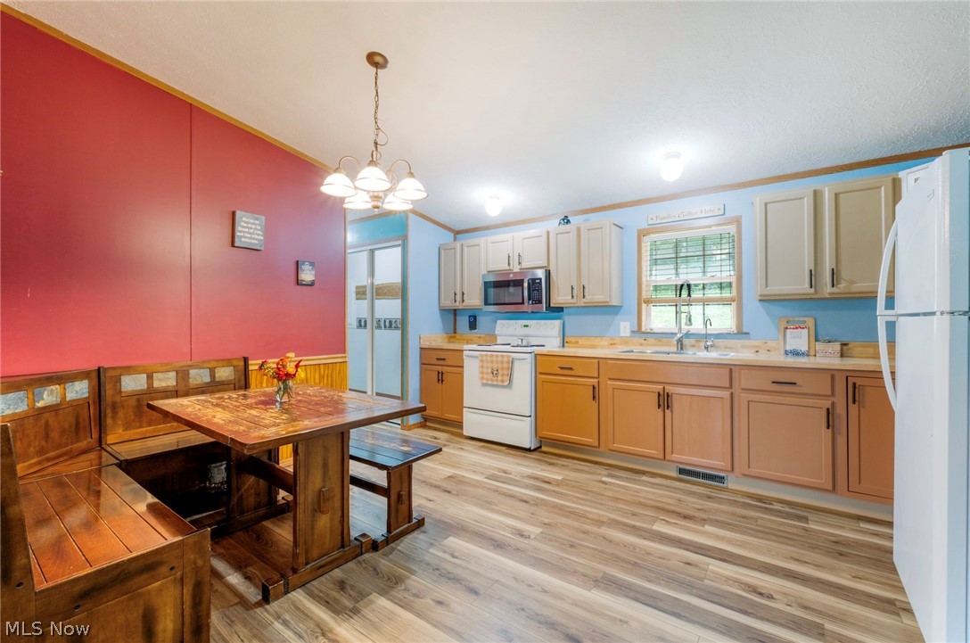 3306 Sycamore Drive New Waterford OH 44445