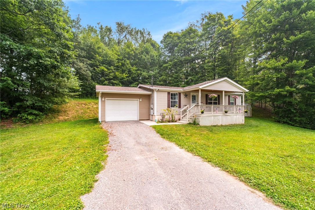 3306 Sycamore Drive New Waterford OH 44445