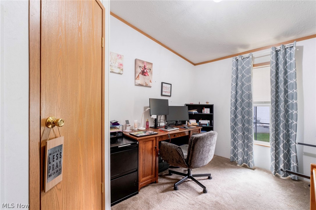 3306 Sycamore Drive New Waterford OH 44445
