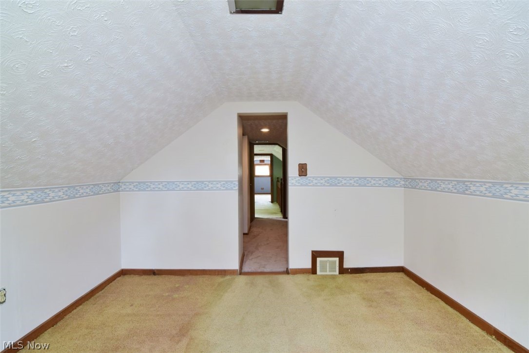 3795 Irving Park Avenue Woodmere OH 44122