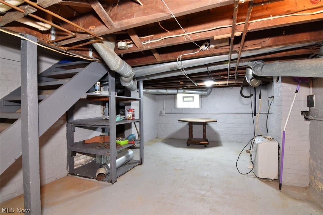 3795 Irving Park Avenue Woodmere OH 44122