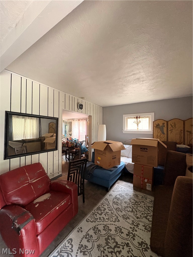 9915 Raymond Avenue Cleveland OH 44104