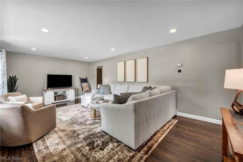 4717 Shriver Road North Canton OH 44720