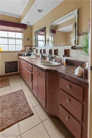 1107 Jacksonplace Place Steubenville OH 43952