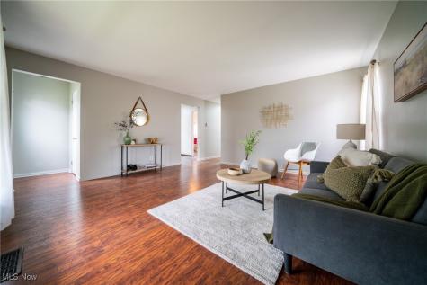 3018 Center Drive Parma OH 44134