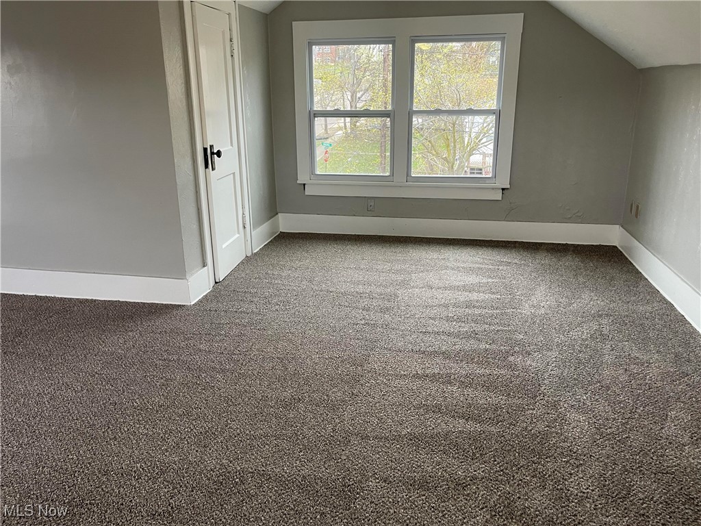 1438 Newton Street Akron OH 44305