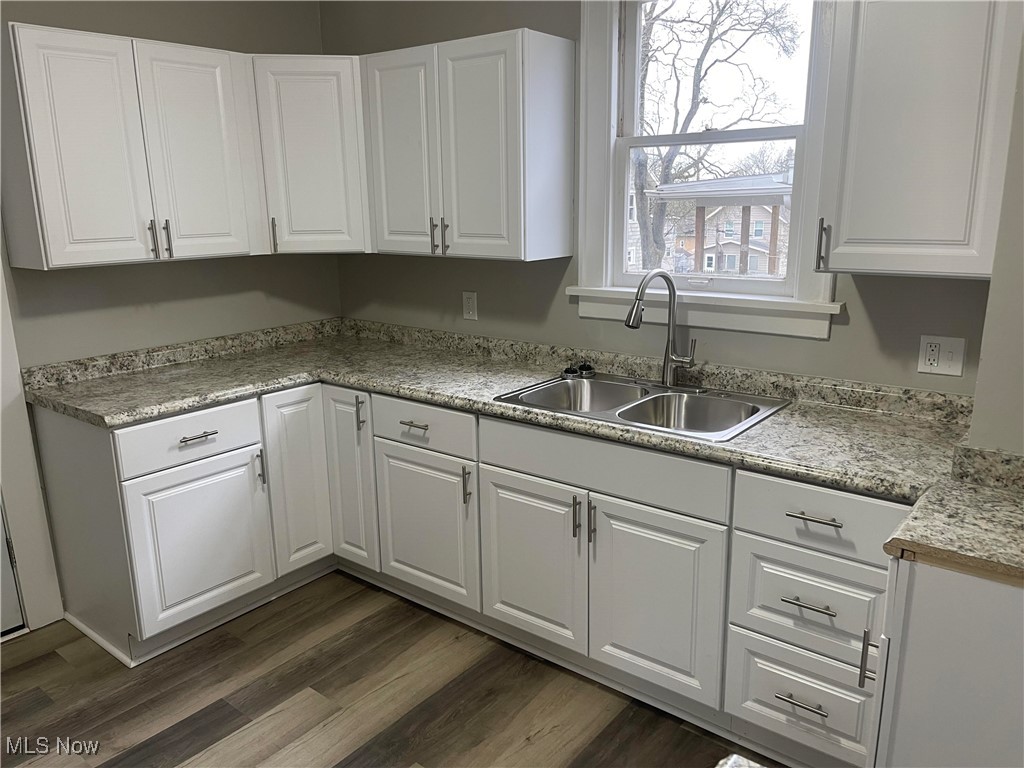 1438 Newton Street Akron OH 44305