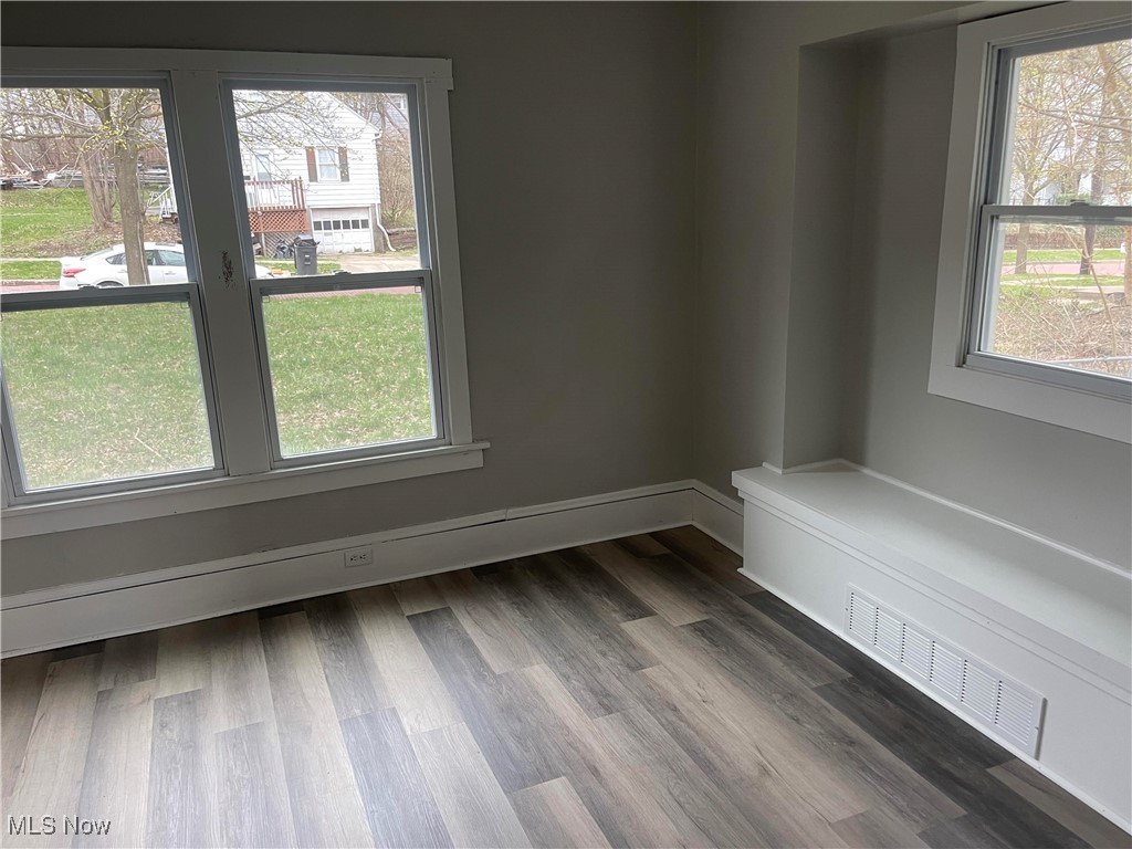 1438 Newton Street Akron OH 44305