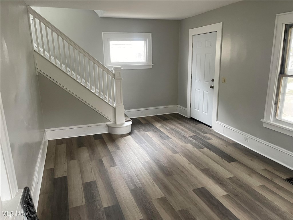 1438 Newton Street Akron OH 44305