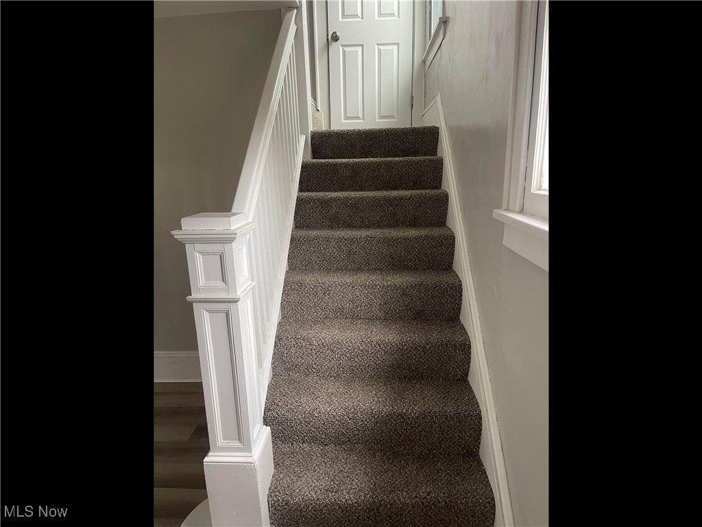 1438 Newton Street Akron OH 44305