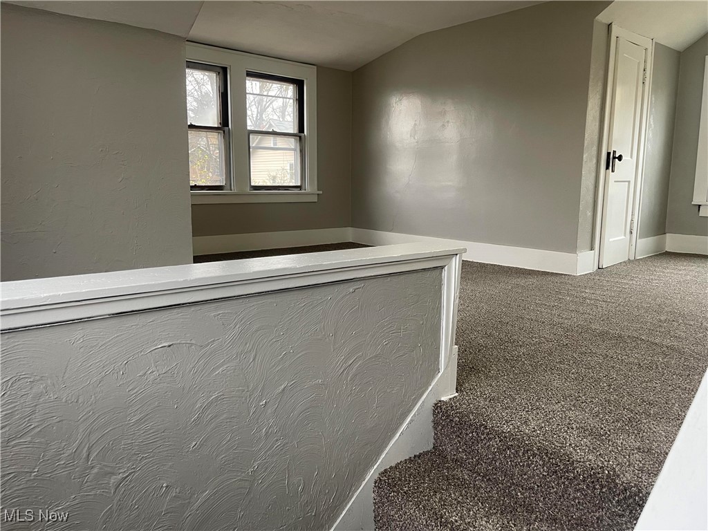 1438 Newton Street Akron OH 44305