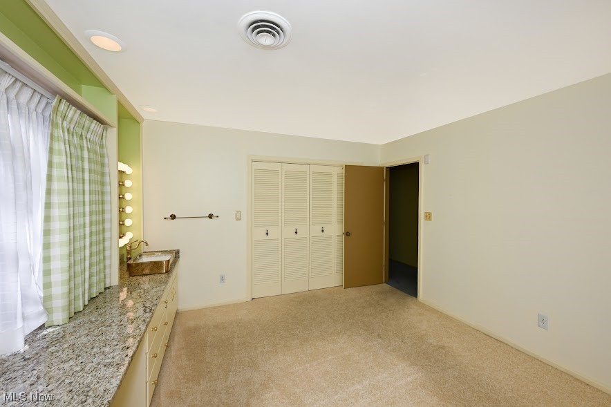 745 Canyon Trail Akron OH 44303