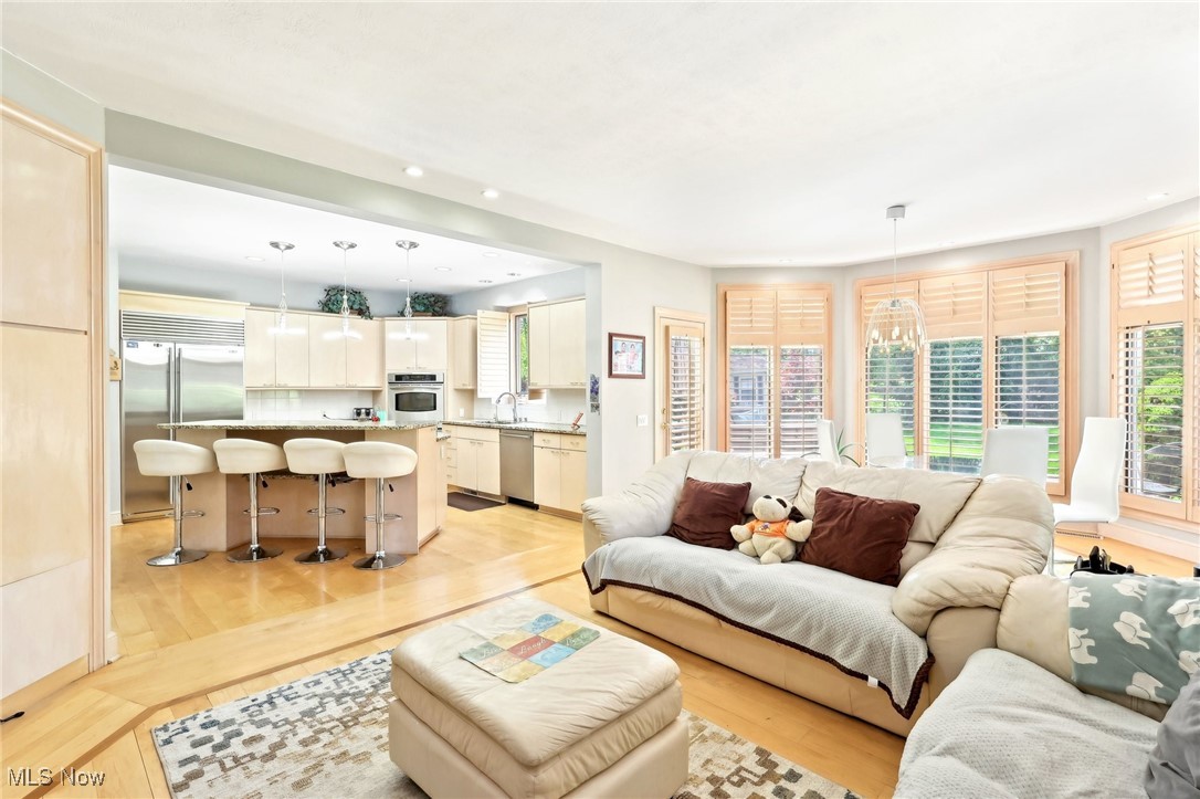 339 Aberdeen Lane Aurora OH 44202