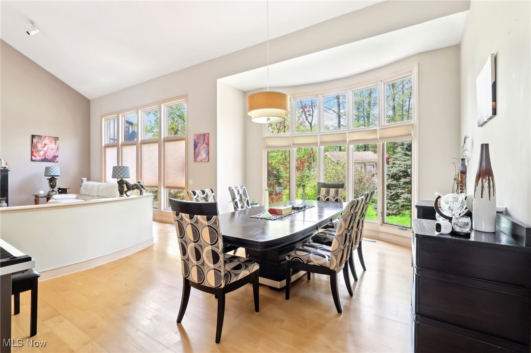 339 Aberdeen Lane Aurora OH 44202