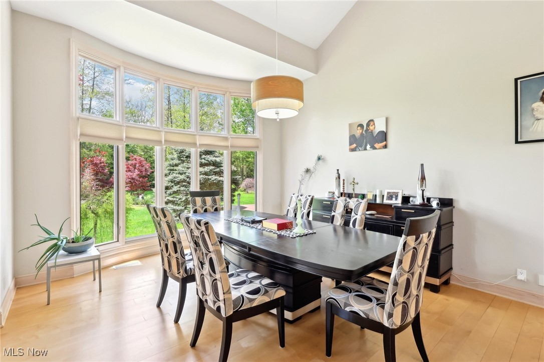 339 Aberdeen Lane Aurora OH 44202