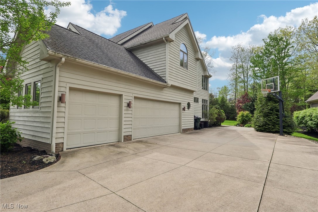 339 Aberdeen Lane Aurora OH 44202