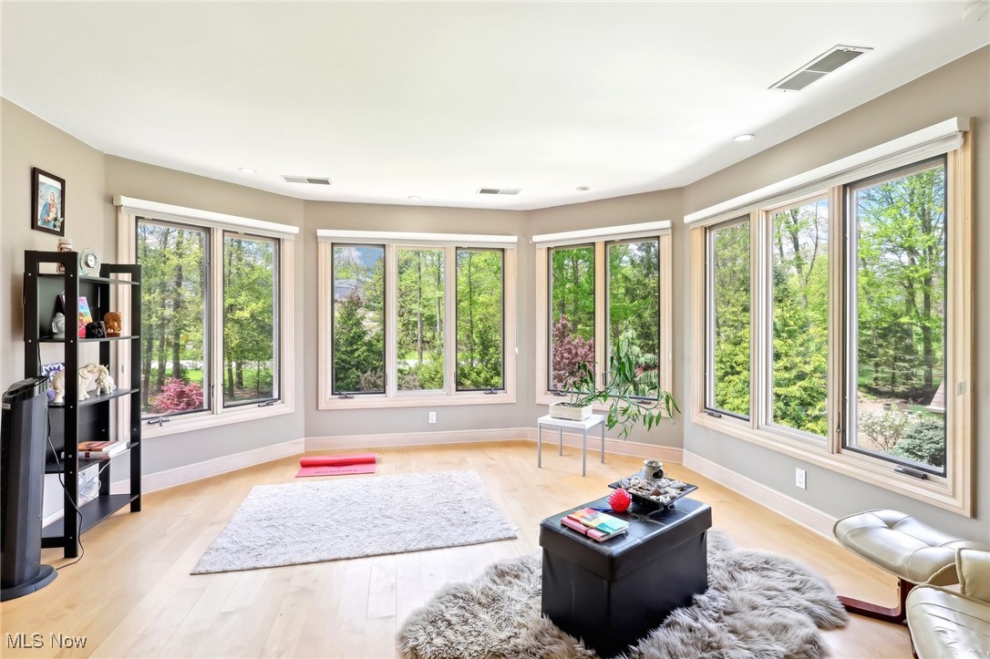 339 Aberdeen Lane Aurora OH 44202