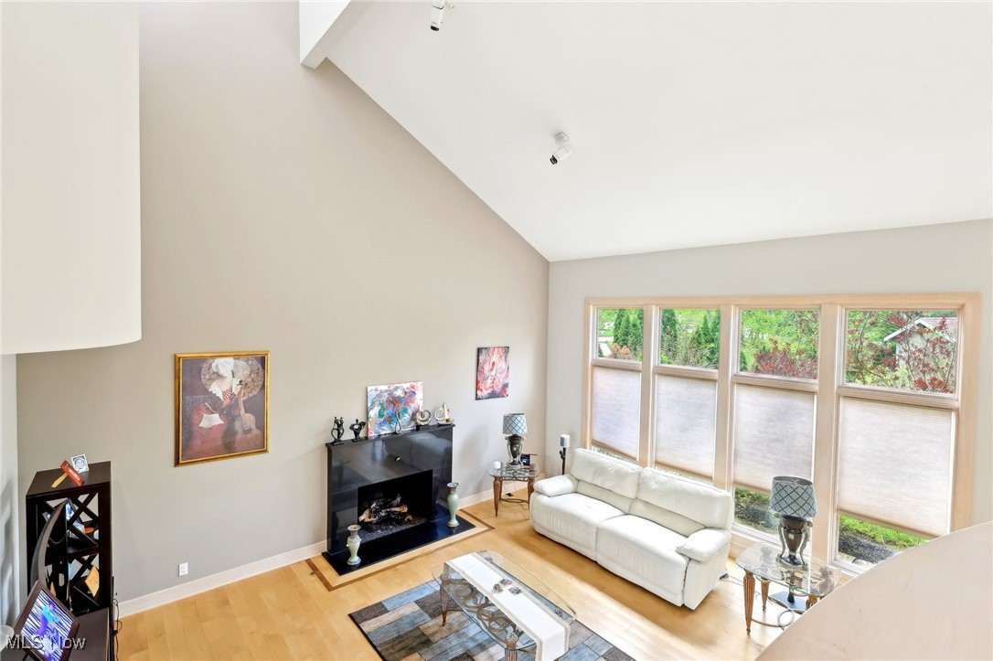 339 Aberdeen Lane Aurora OH 44202